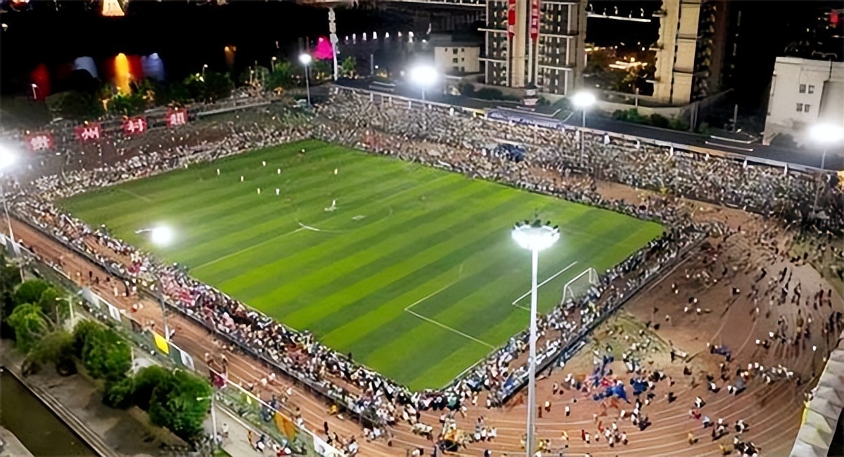 贵州村超联赛双方打架,直击贵州“村超”足球之夜