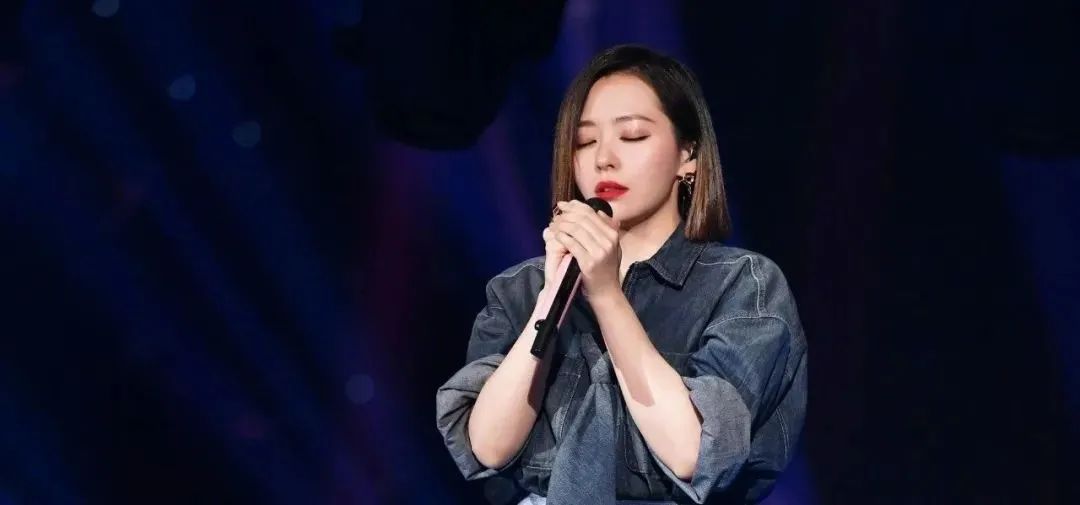 张靓颖为主动染新冠致歉,张靓颖被骂