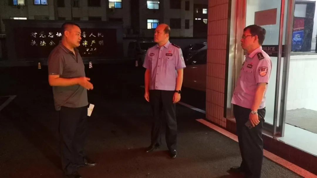 夏季治安打击整治“百日行动”丨尽锐出战！河南洛阳公安全力开展夏夜治安巡查宣防第二次集中统一行动