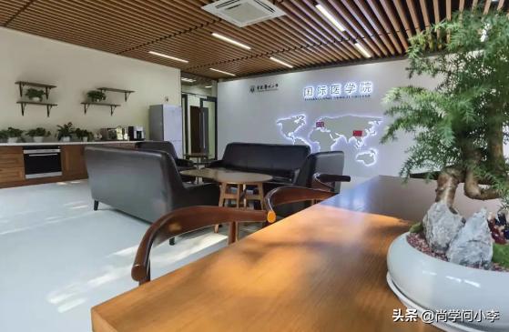 重庆分数不够想上高中怎么办,分数不够怎样去读口腔医学