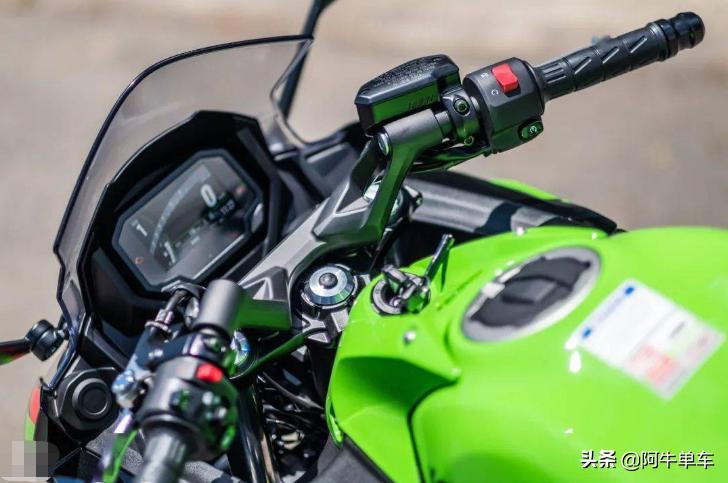 川崎摩托车推荐ninja650,川崎ninja6502021款日常骑行