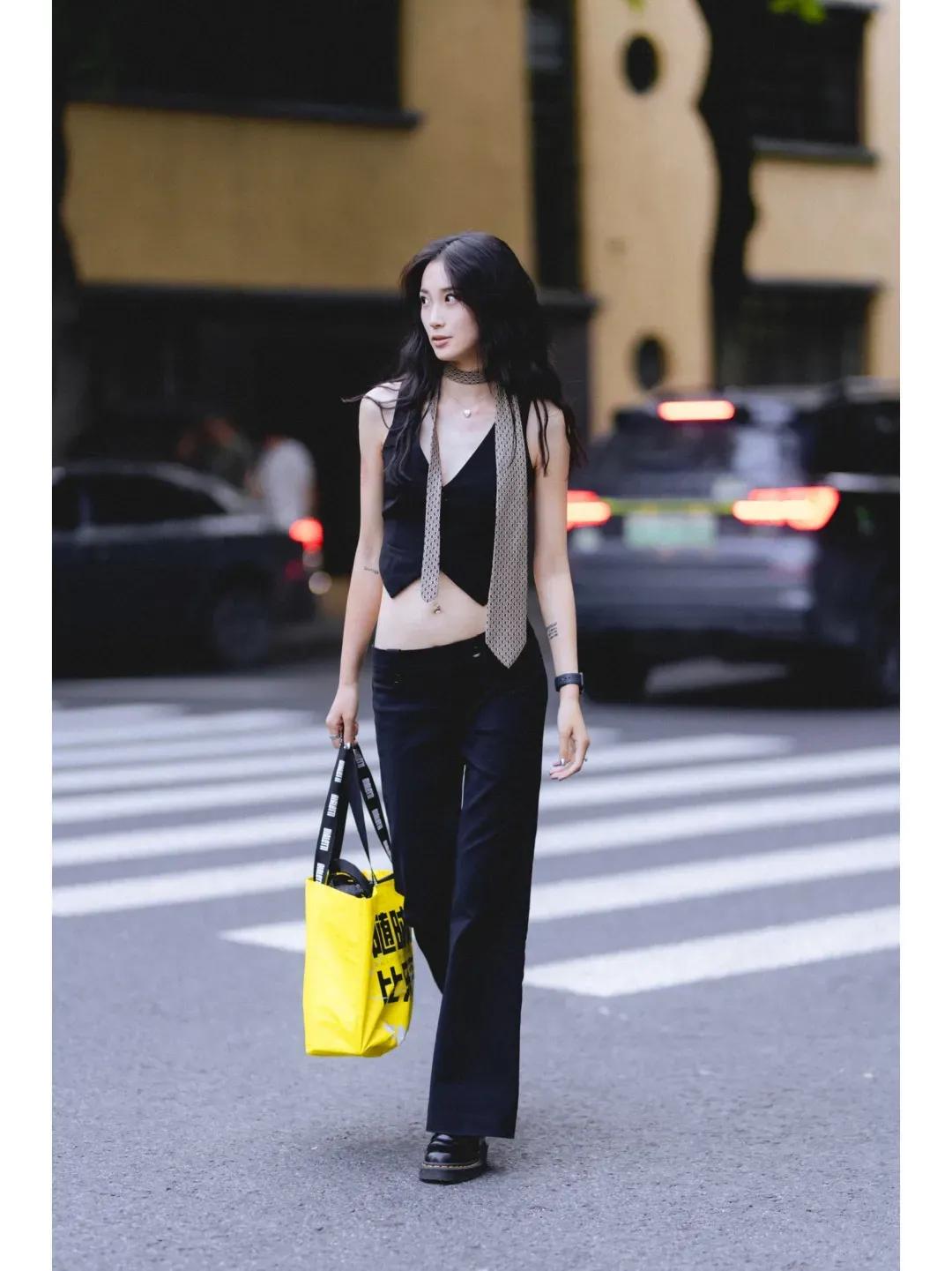 复古低腰裤直筒裤穿搭,时尚裤腰舒适有型