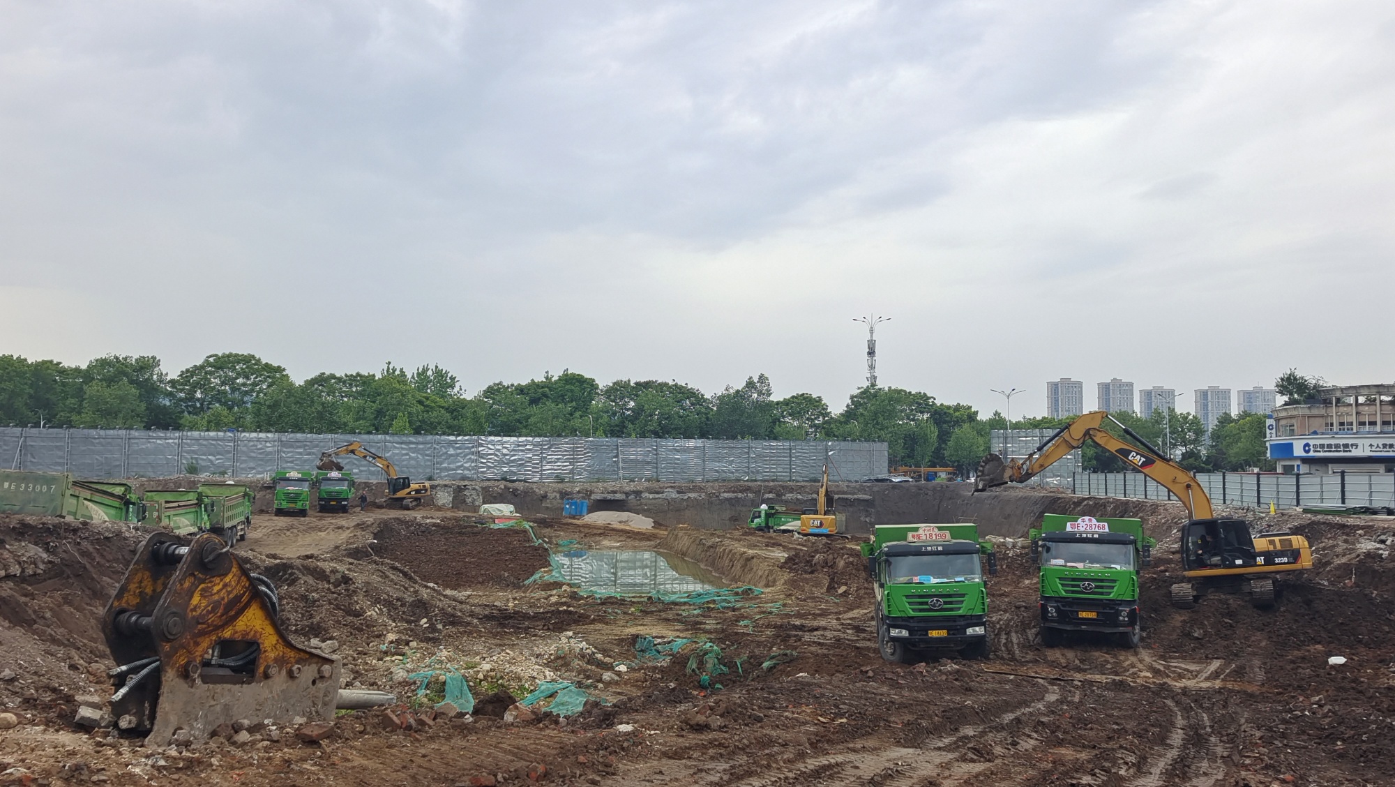 中心建设的探索与推进,中心规划与设计