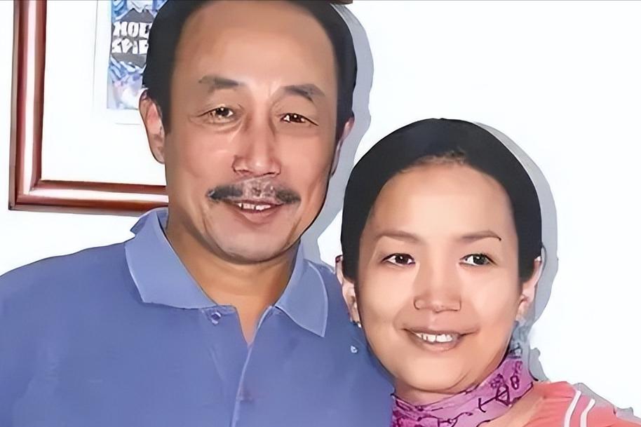 8位晚年移居国外的老牌明星,年轻出国享受晚年回国养老的明星