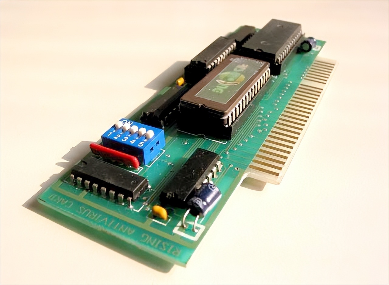 涓浗it宕涜捣,涓浗it琛屼笟宕涜捣