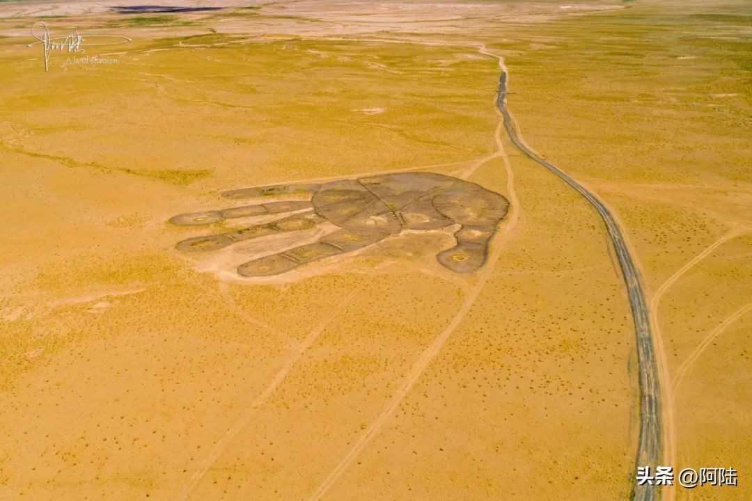 如来神掌自然景观,二连浩特如来神掌实景