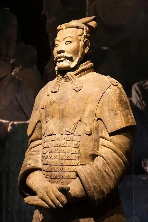 秦始皇兵马俑栩栩如生的特点,秦始皇兵马俑为什么千人千面