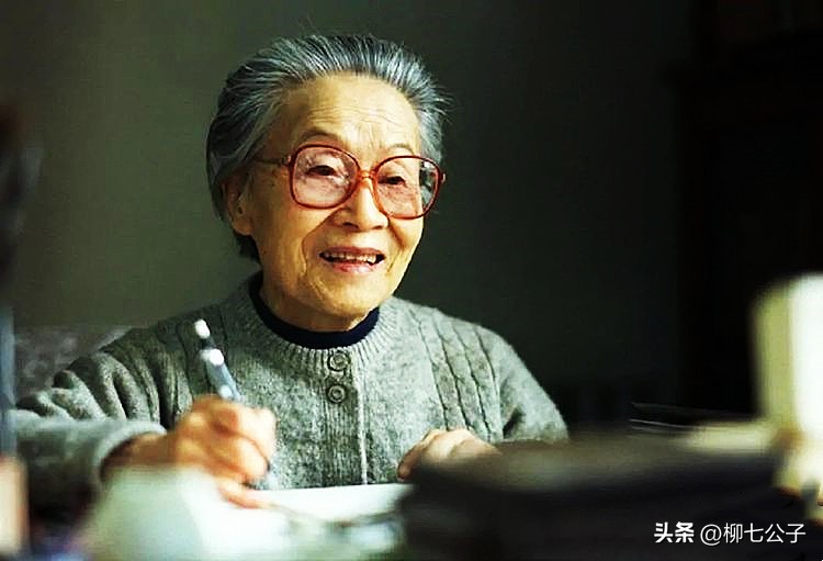 杨绛先生活出人生至高境界：我和谁都不争，和谁争我都不屑