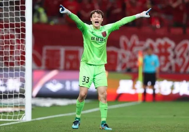 武磊摸头杀原视频,武磊的摸头杀