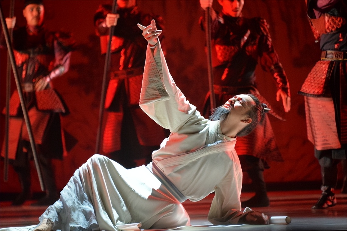 李白是诗仙那么白居易是什么,李白成为诗仙白居易被称为谁