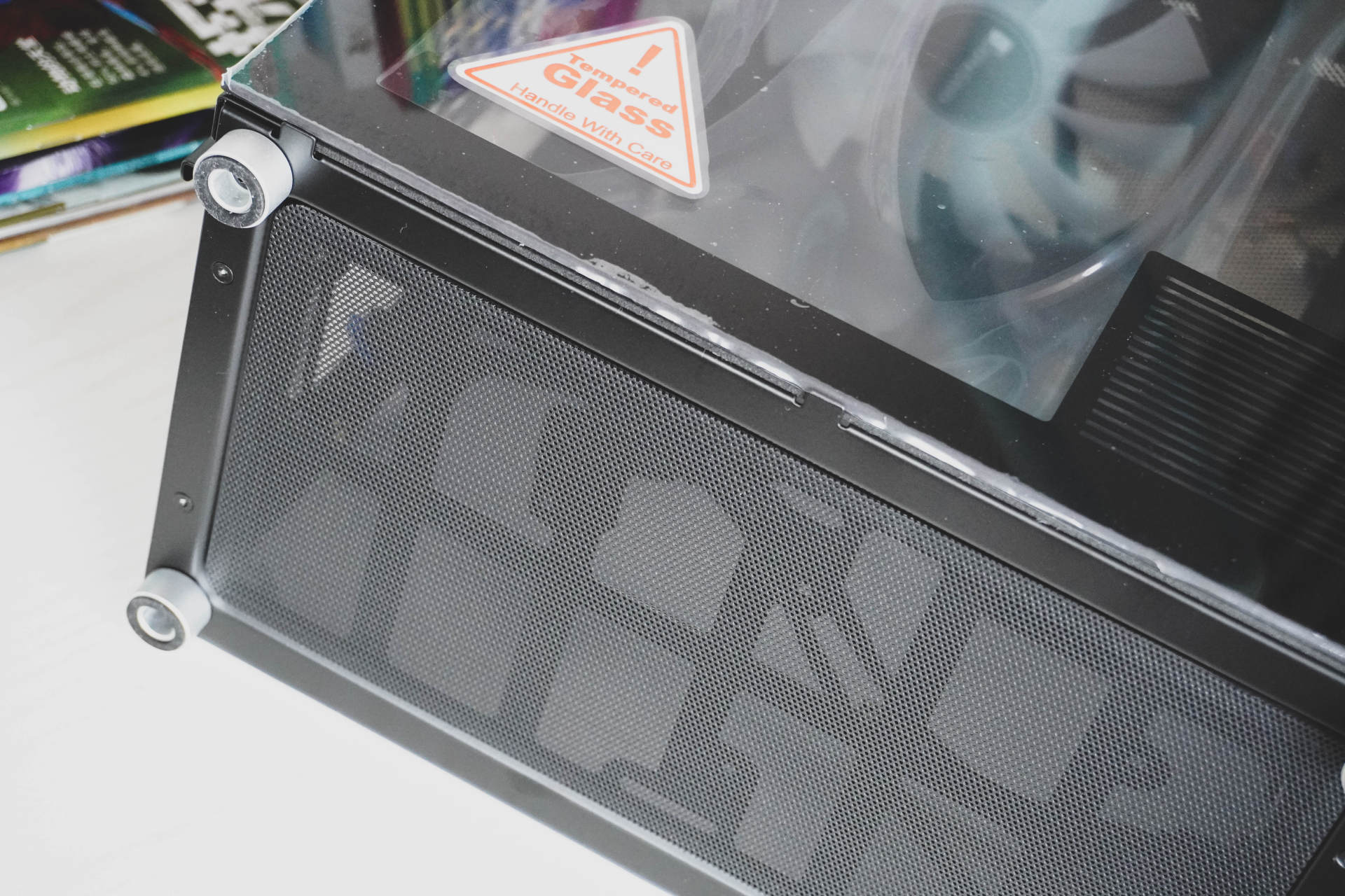 桌面空间太小怎么改造,台式机机箱越来越小