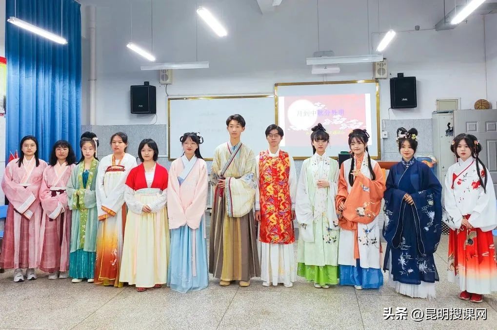 多彩生活缤纷寒假,多彩生活文化活动校园