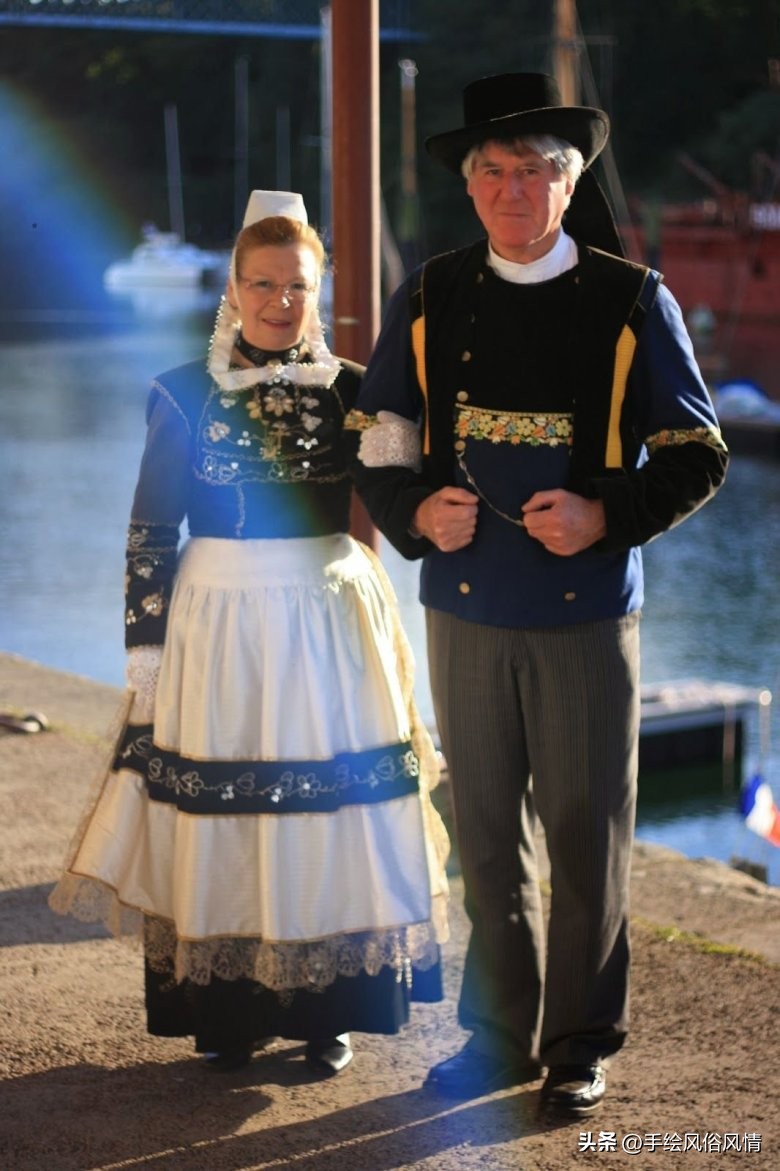 法国民族服装,法国和沙俄军服