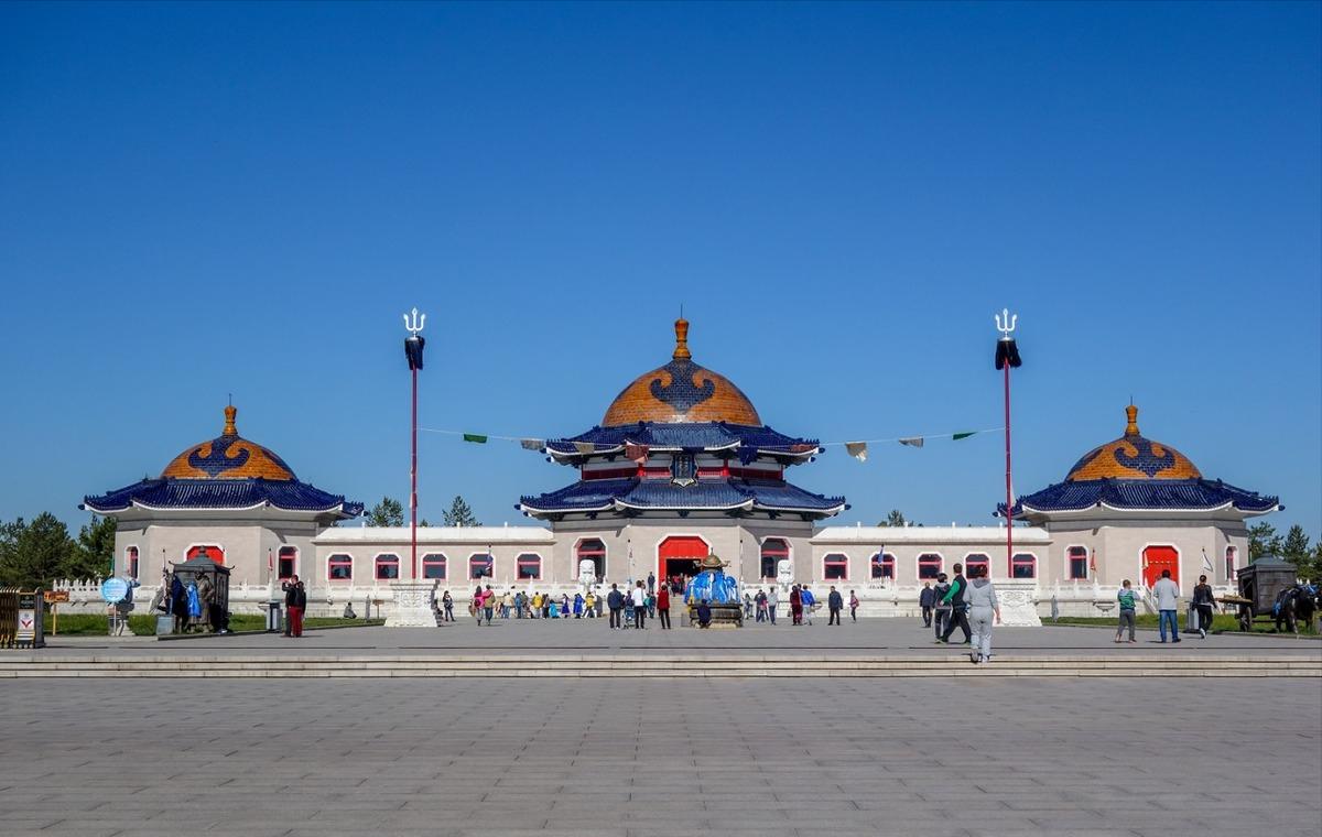 读名人故事成吉思汗,影响人类历史的100位名人成吉思汗