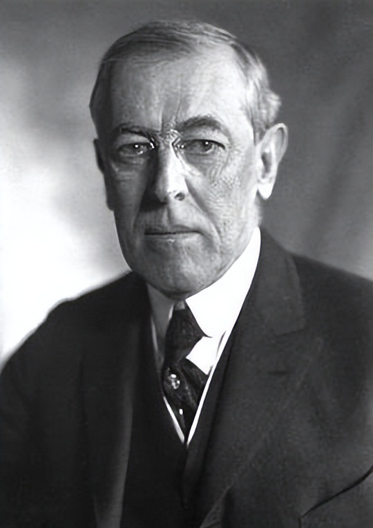 英国女王伊丽莎白二世代表的王室,英国女王伊丽莎白一世功绩