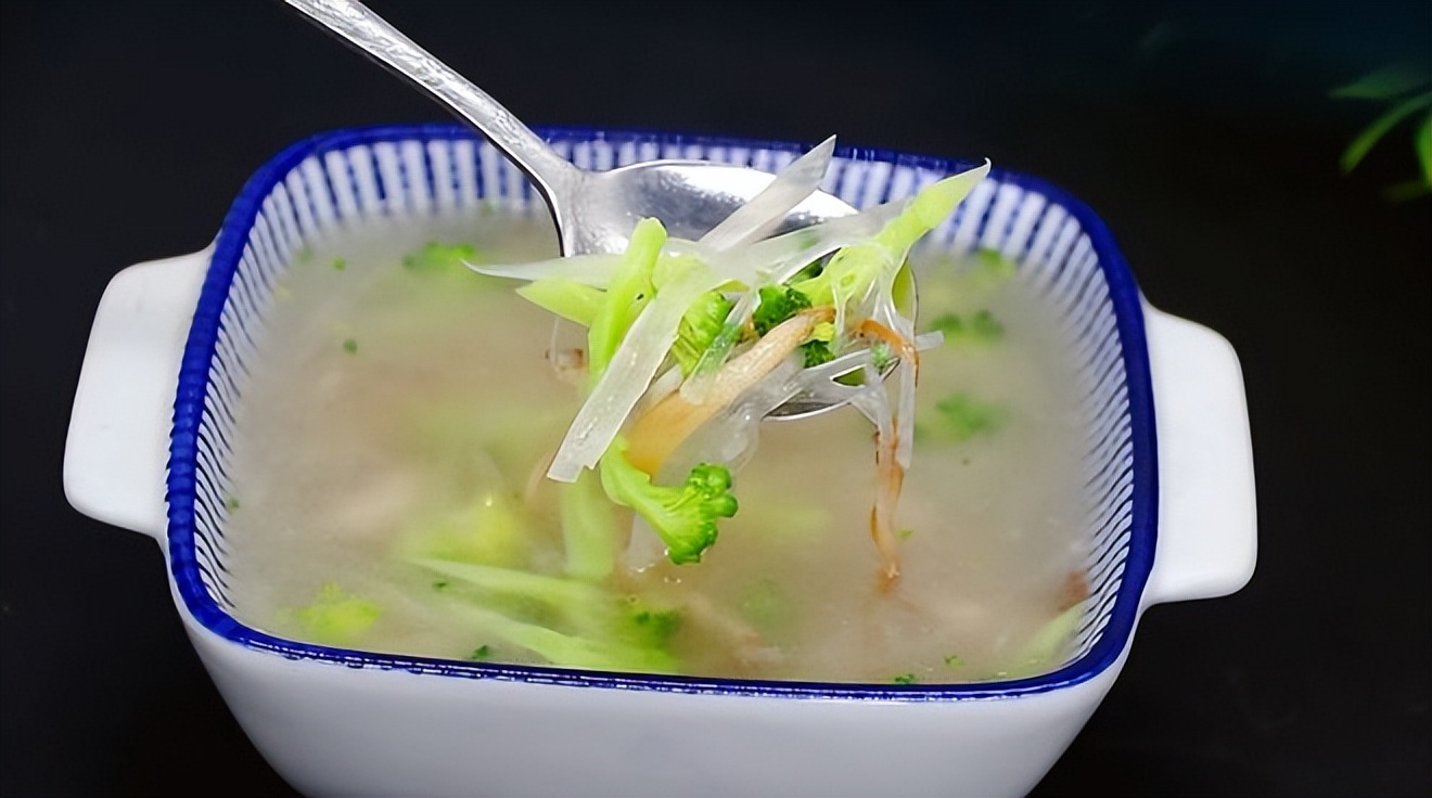 如何熬制菌汤养生汤,如何煲菌汤才好喝又营养