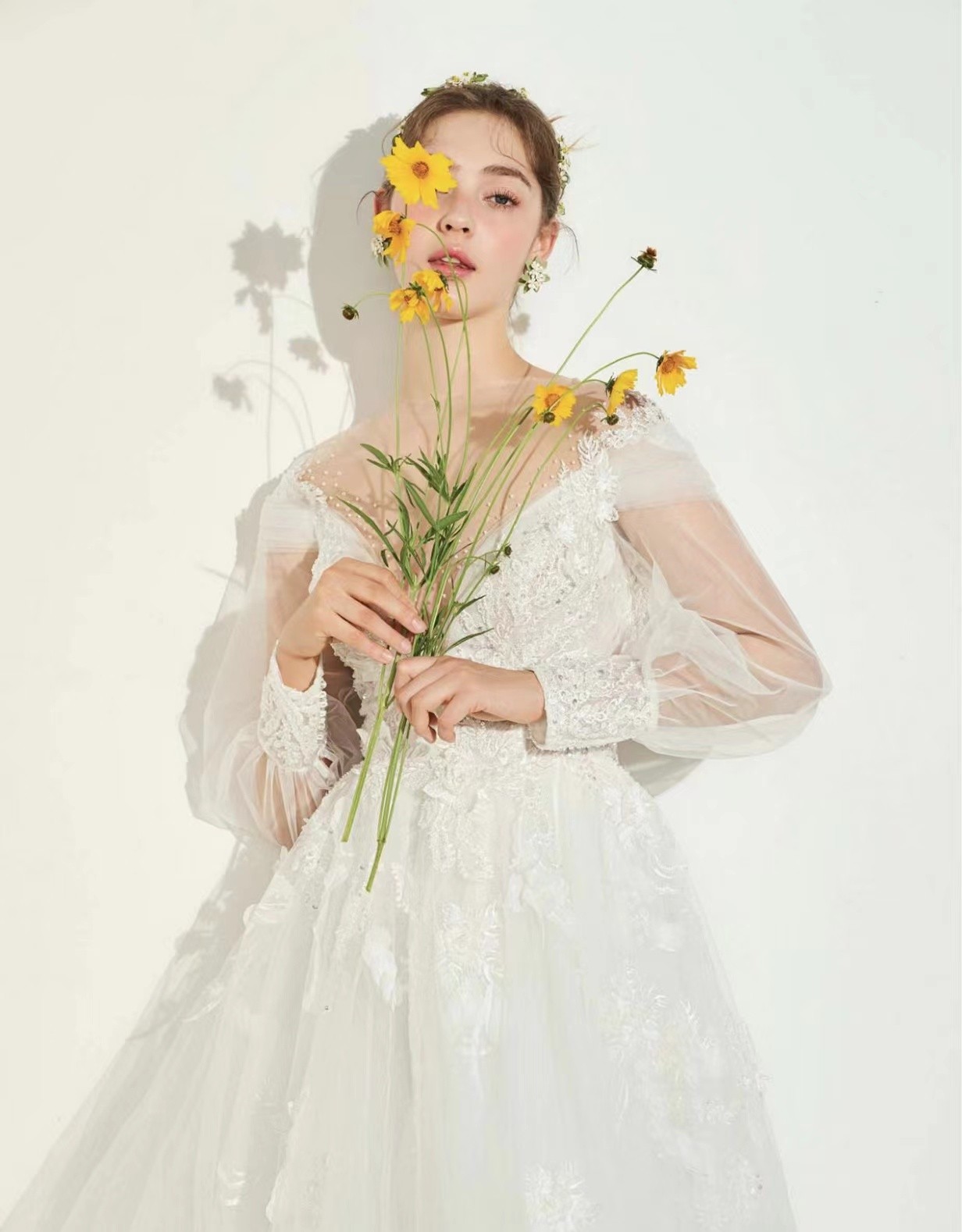 婚纱皇冠黑色霸气造型图片,婚纱饰品搭配图片