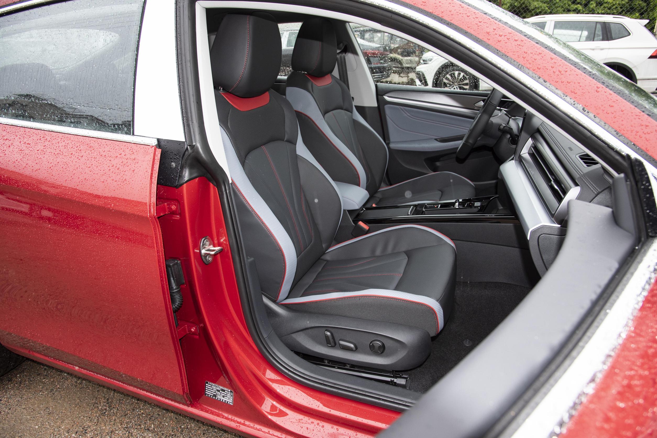 大众凌渡l顶配值得购买吗,大众凌渡有性价比吗