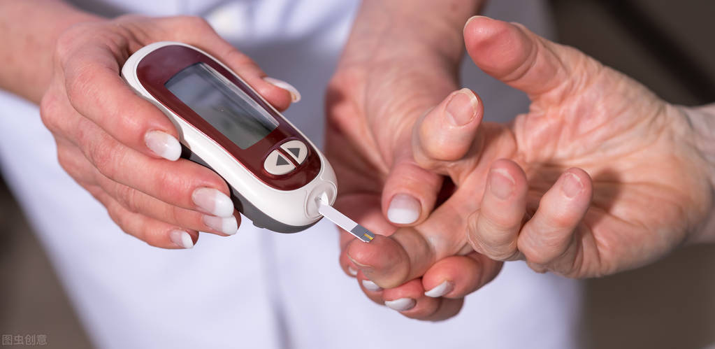 血糖高到多少会有生命危险,血糖高到多少就容易发生并发症了