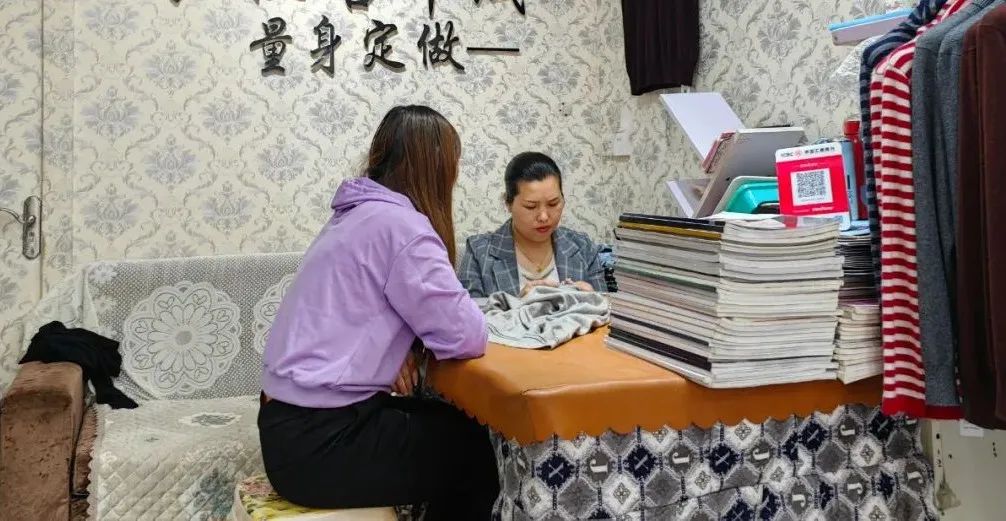 衣服破了不要紧再去买,衣服破了不用补