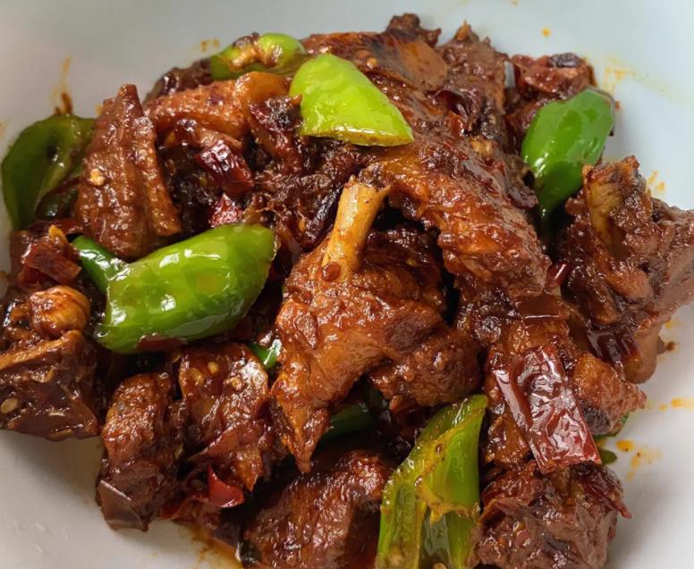 啤酒鸭如何做入口即化最好吃,家常风味啤酒鸭方法简单味道浓