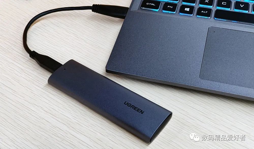 机械革命极光e2023款酷睿版笔记本,机械革命极光air游戏本评测