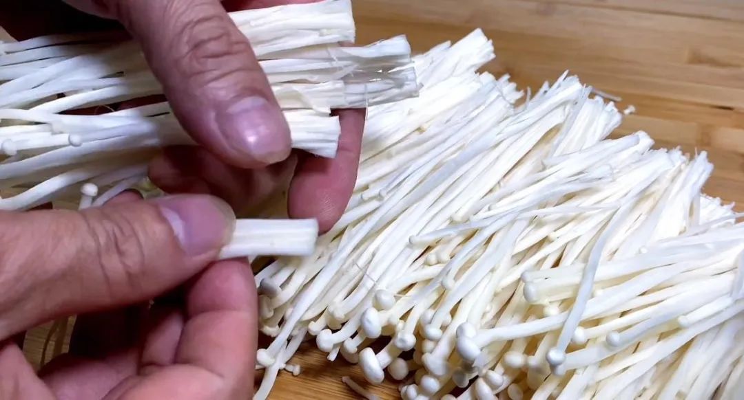 建议中老年：这4种“高钾菜”要常吃，健脾祛湿，腿脚有劲精神好