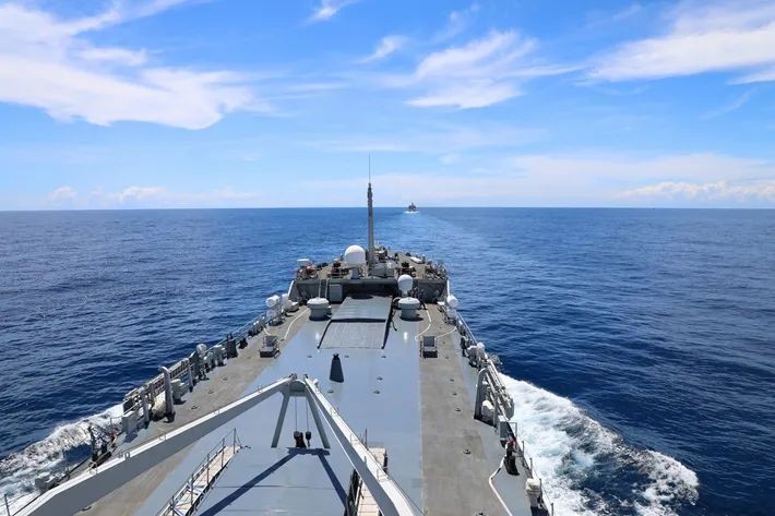 大陆敢拿下东沙，美就炸平南海岛礁？台语出惊人，又搞“两国论”