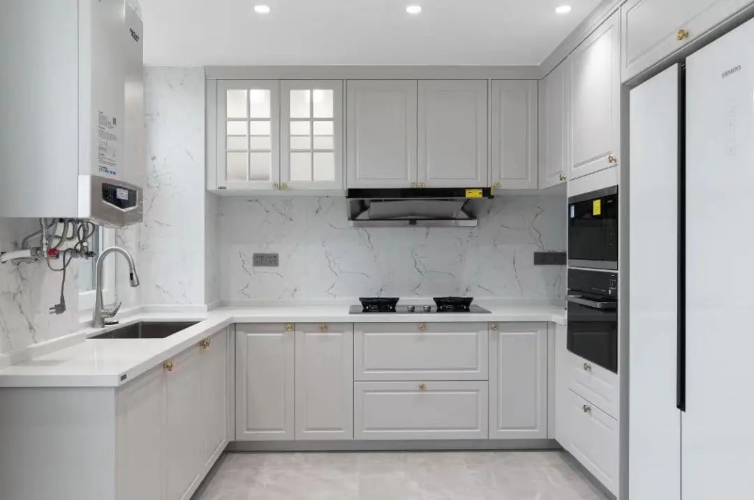 双开门冰箱放餐厅还是厨房,厨房餐厅太小冰箱怎么放