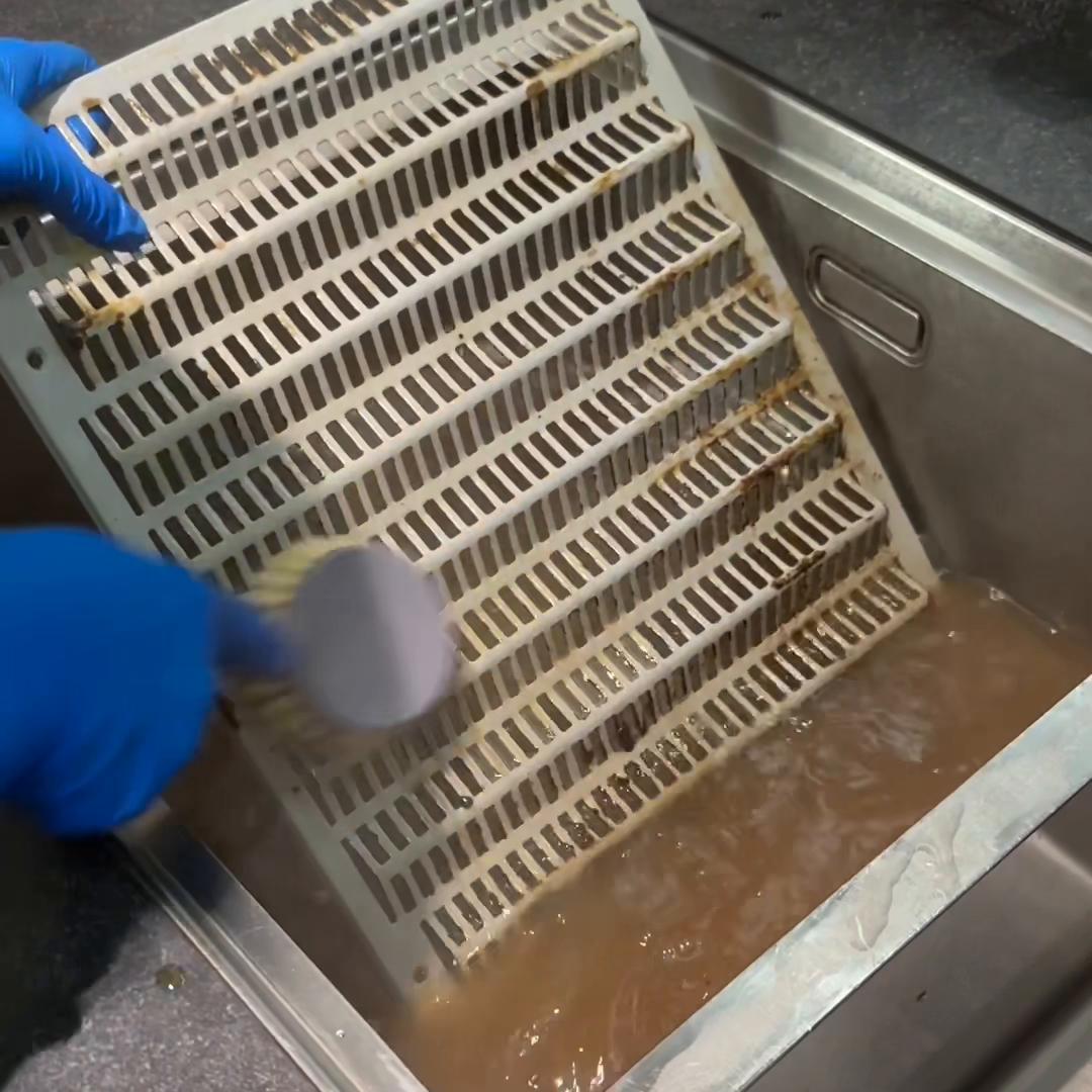 厨房油烟机清洗工作,油烟机清洗小妙招厨房用品