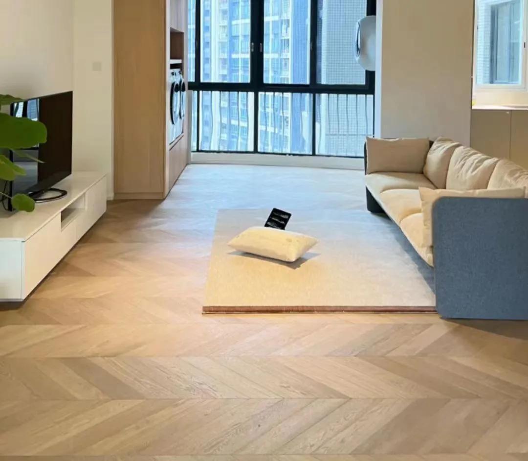 铺实木地板打龙骨需要什么材料,实木地板是打龙骨好还是直铺好