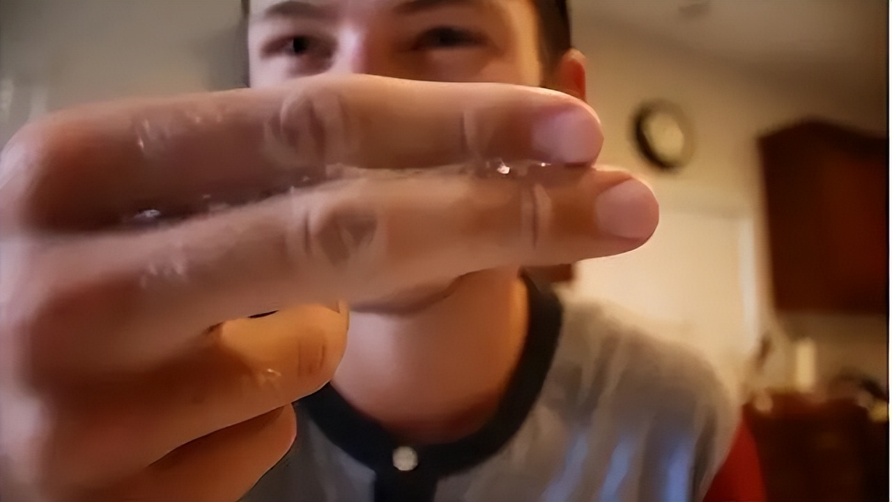 如何正确使用502胶水粘鞋,鞋子开胶用502