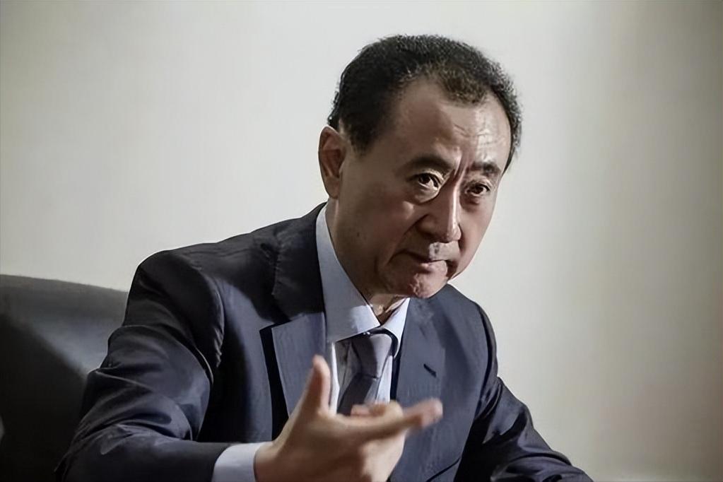 王健林怎么从负债4200亿翻身的,王健林如何从4000亿负债翻身