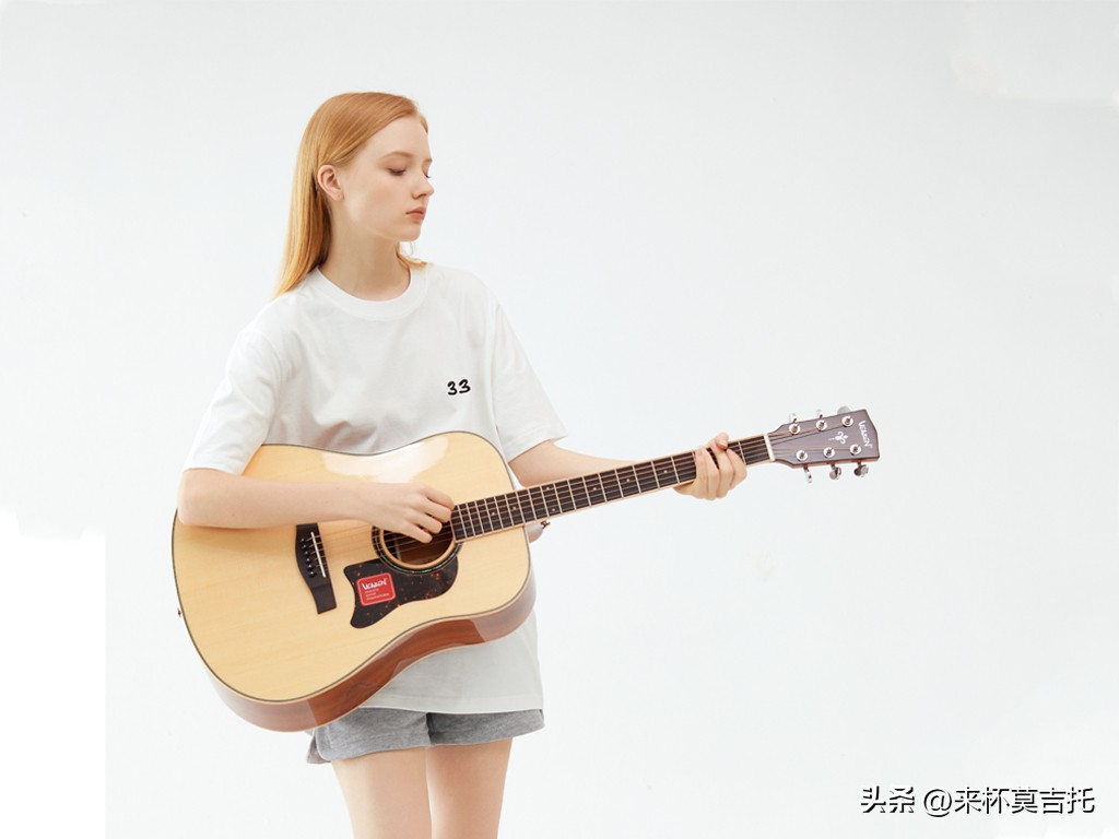 新手烧火棍吉他到底能不能学会,吉他烧火棍怎么练