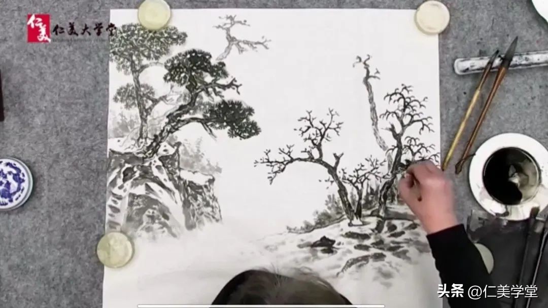 冬日雪景画法,冬季雪景松树的画法