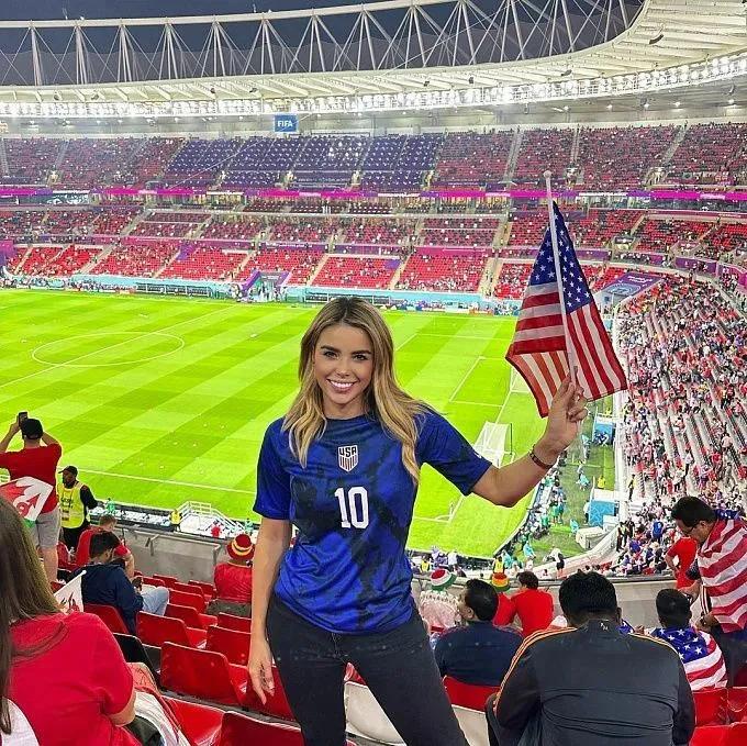 世界杯惊艳女球迷大赏,世界杯女球迷惊艳全场