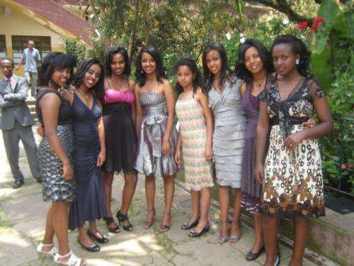 非洲哪几个国家“华人”最多？他们在那里做什么工作或者生意？