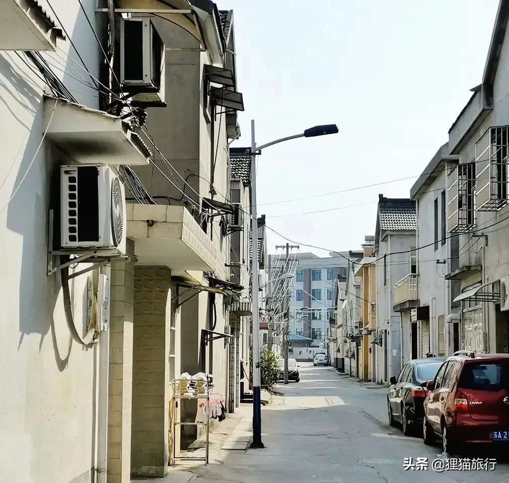 南京江宁区离南京长江大桥有多远,南京长江下有隧道吗