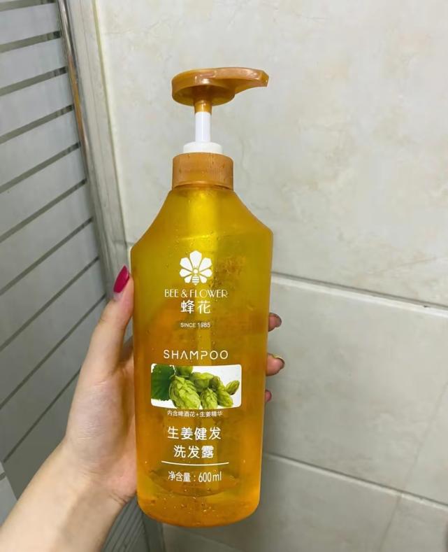 轻松解决脱发养出坚韧厚发,脱发严重这个防脱发妙招很好用