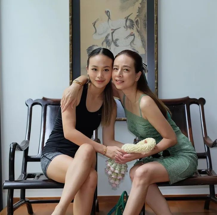 56岁泰国名媛,55岁泰国名媛