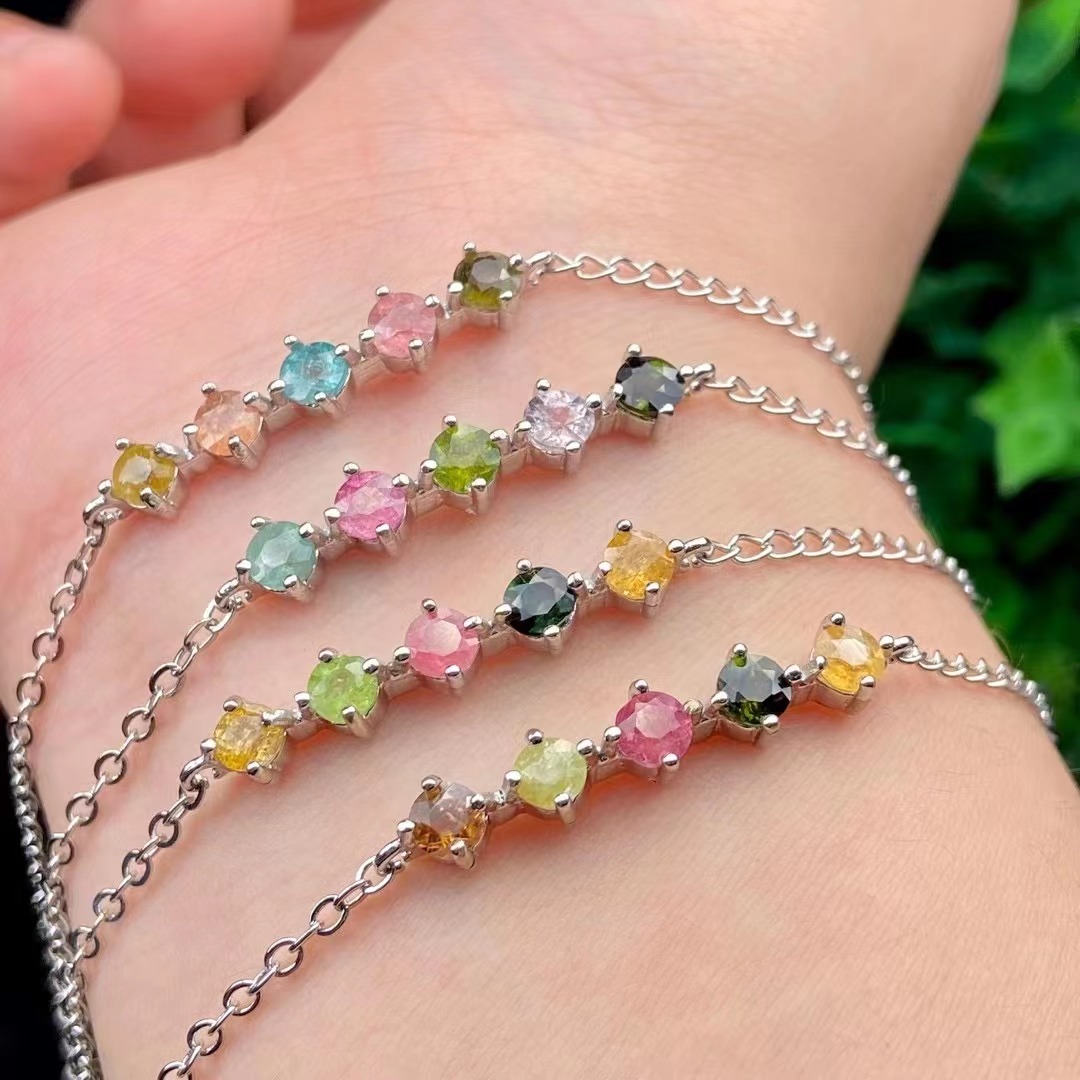 特别细的手链怎么戴,戴便宜表丢人吗