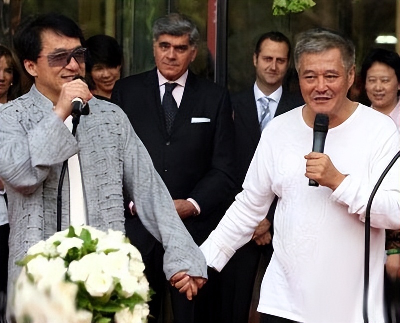 赵本山和郭德纲是怎样发家致富的,赵本山与郭德纲的差距