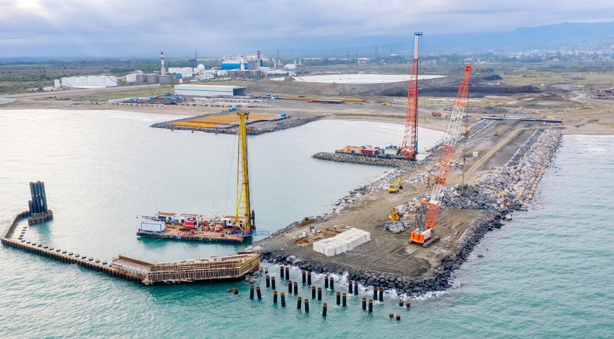 中国外长今天访问菲律宾了吗,中国外长访问菲律宾讲话