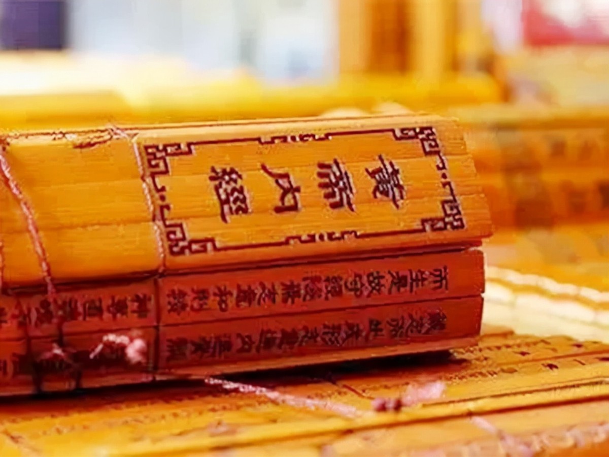 10年*疆新**惊现一种灰石头，毒性十分强烈，专家：这是一种稀有金属