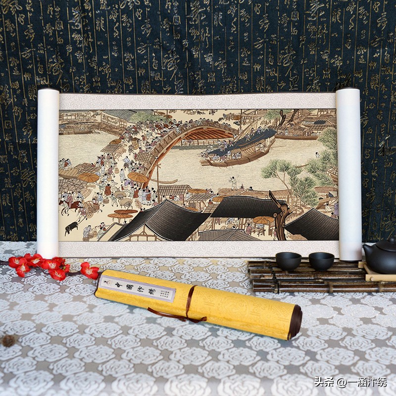 给外国朋友带中国风的礼物比较好,出国适合带的小礼物