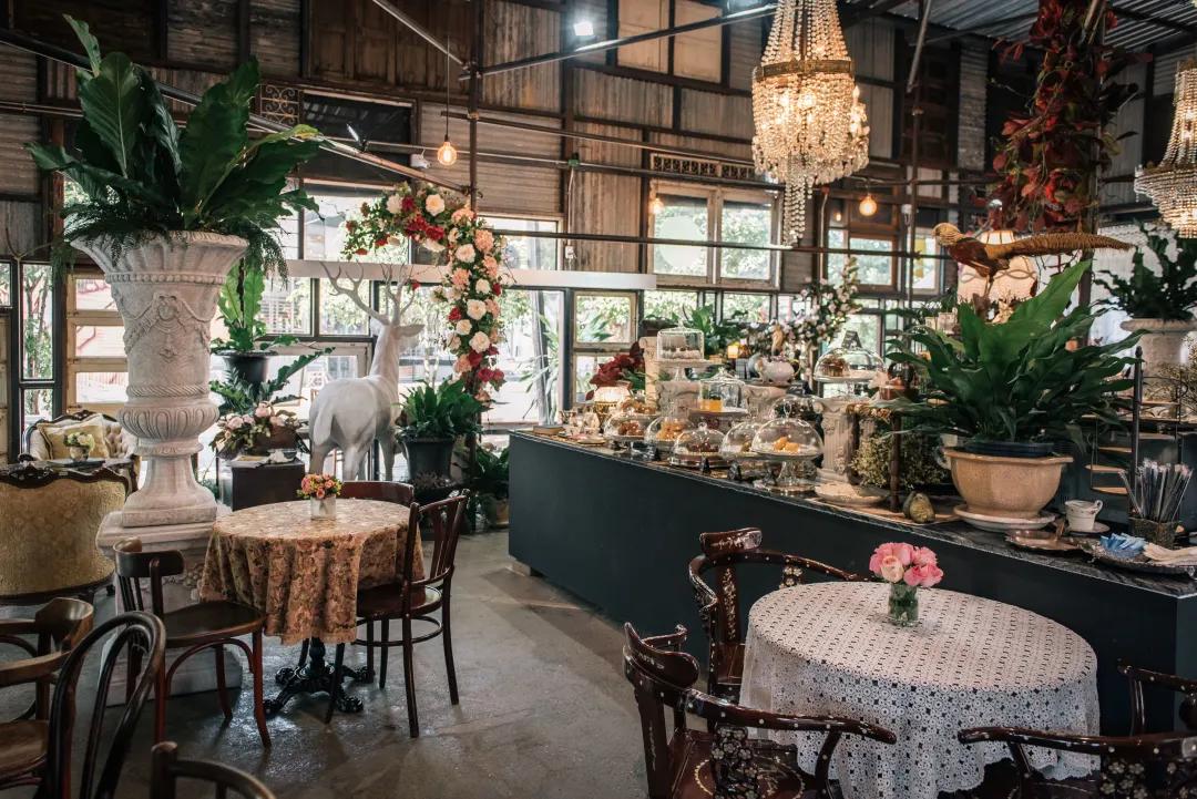 DisjarusCraftandCafe复古花园的咖啡格外的优美