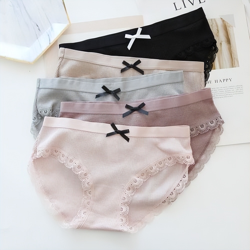 为什么女裤上有一个蝴蝶结,女生的裤子为什么都有一个扣子