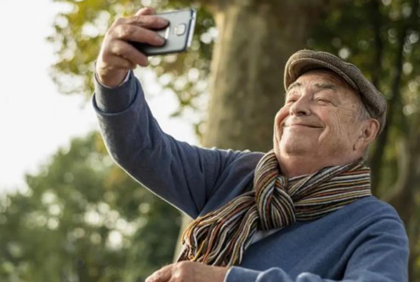 老年人凉水洗头有什么危害,中老年人洗头也要谨慎