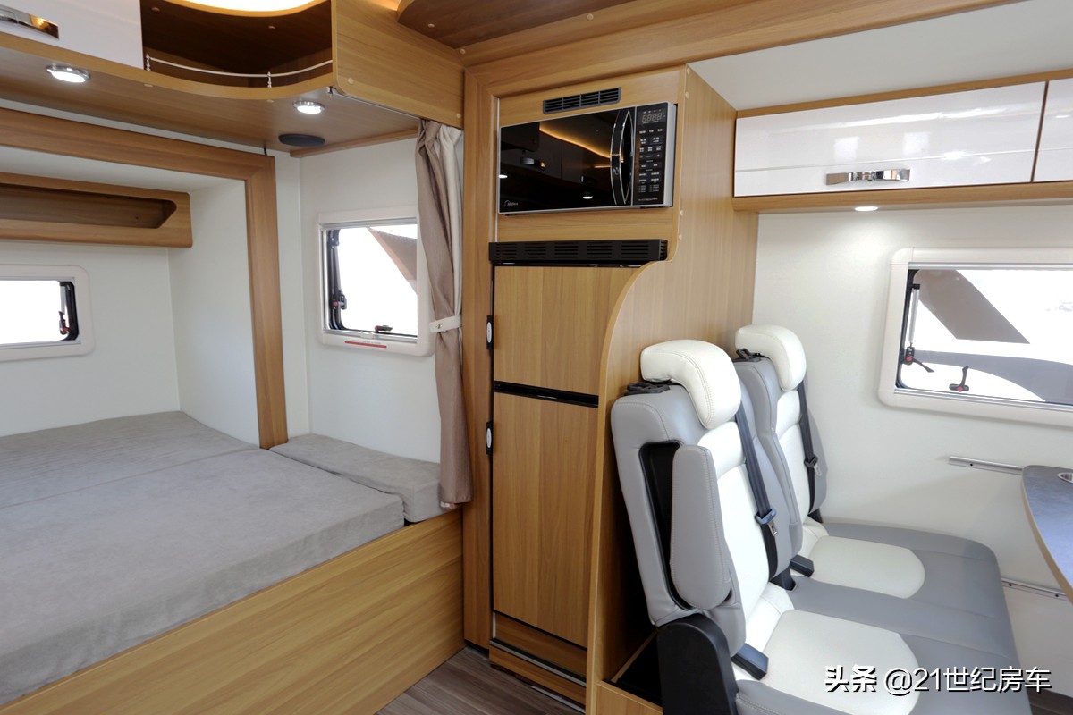 家用大空间6座推荐,适合家用的两厢大空间