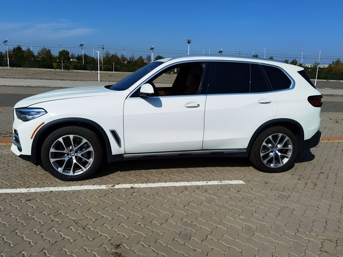 2018款宝马x5现车外观霸气饱满,最新款宝马x5炫酷十足外形